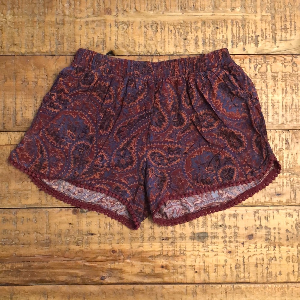 Boho Mossimo shorts with paisley pattern!